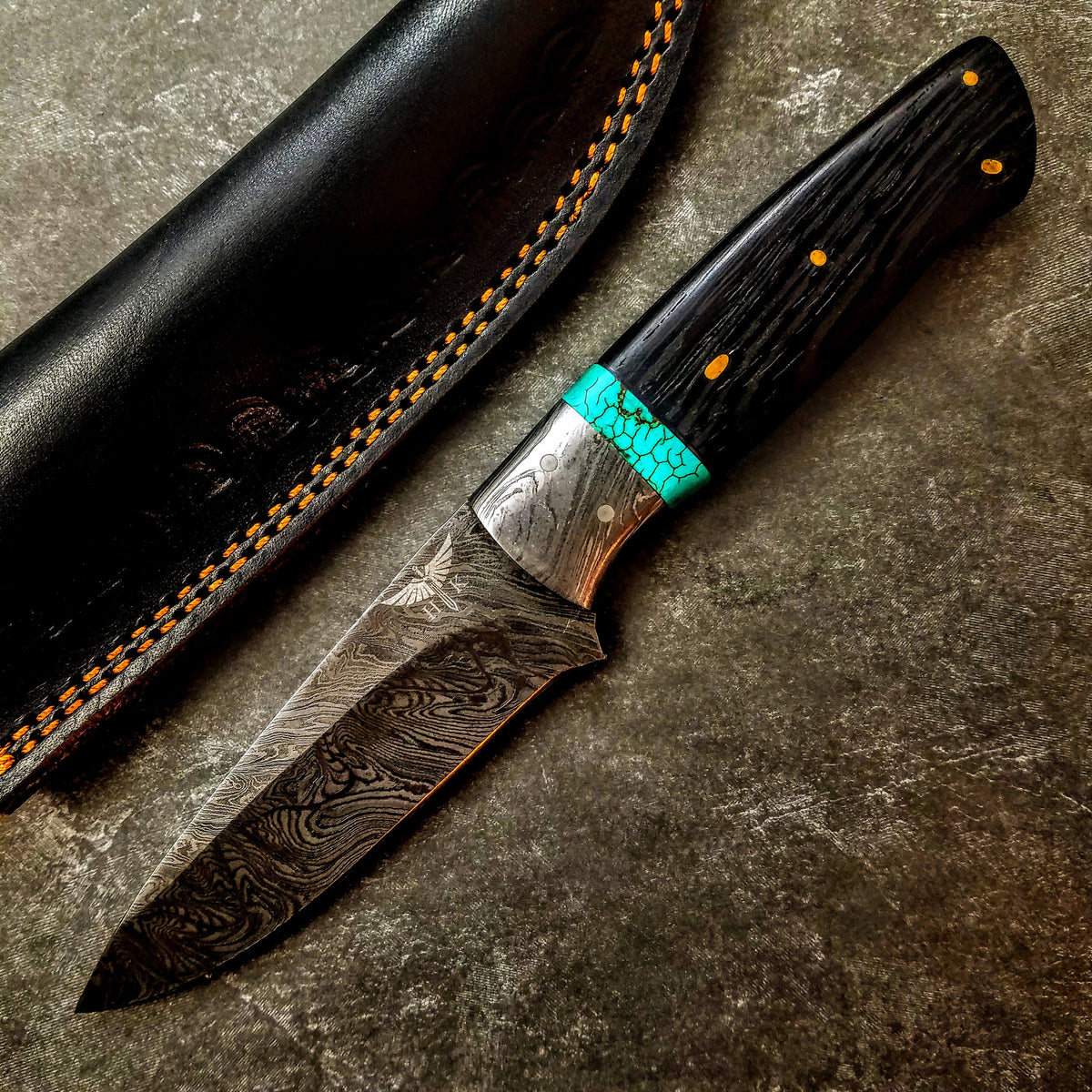 https://www.hometownknives.com/cdn/shop/products/il_fullxfull.1328759079_1ij7_e7876332-06b9-4092-b199-65310b3e0be0_1200x1200.jpg?v=1616617417