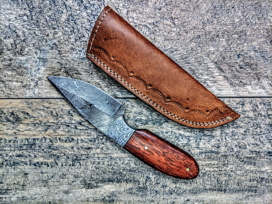 HTSE-21 / Damascus Skinner / HAND ENGRAVED Bolster / Exceptional Art / Hometown Knives / Metal Engraving