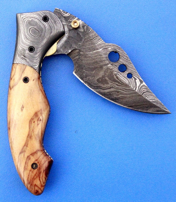 HTK-76 Damascus Knife custom handmade Sanmai Skinner / Ram Horn handle —  HomeTown Knives
